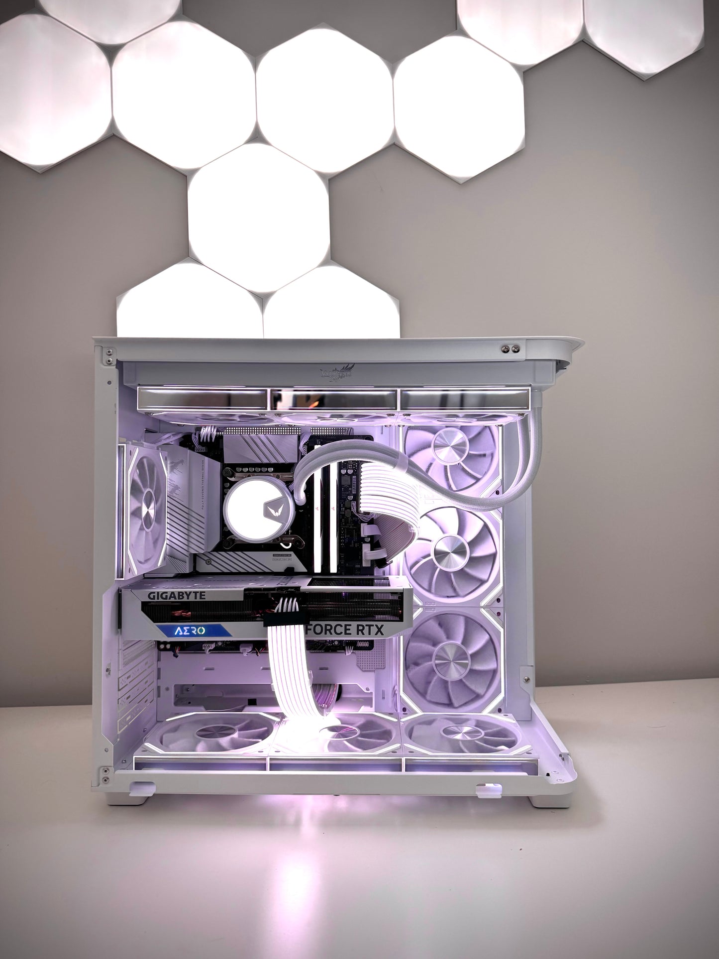 DreamFyer Lv5 (RTX 5070/ RTX 5070ti)