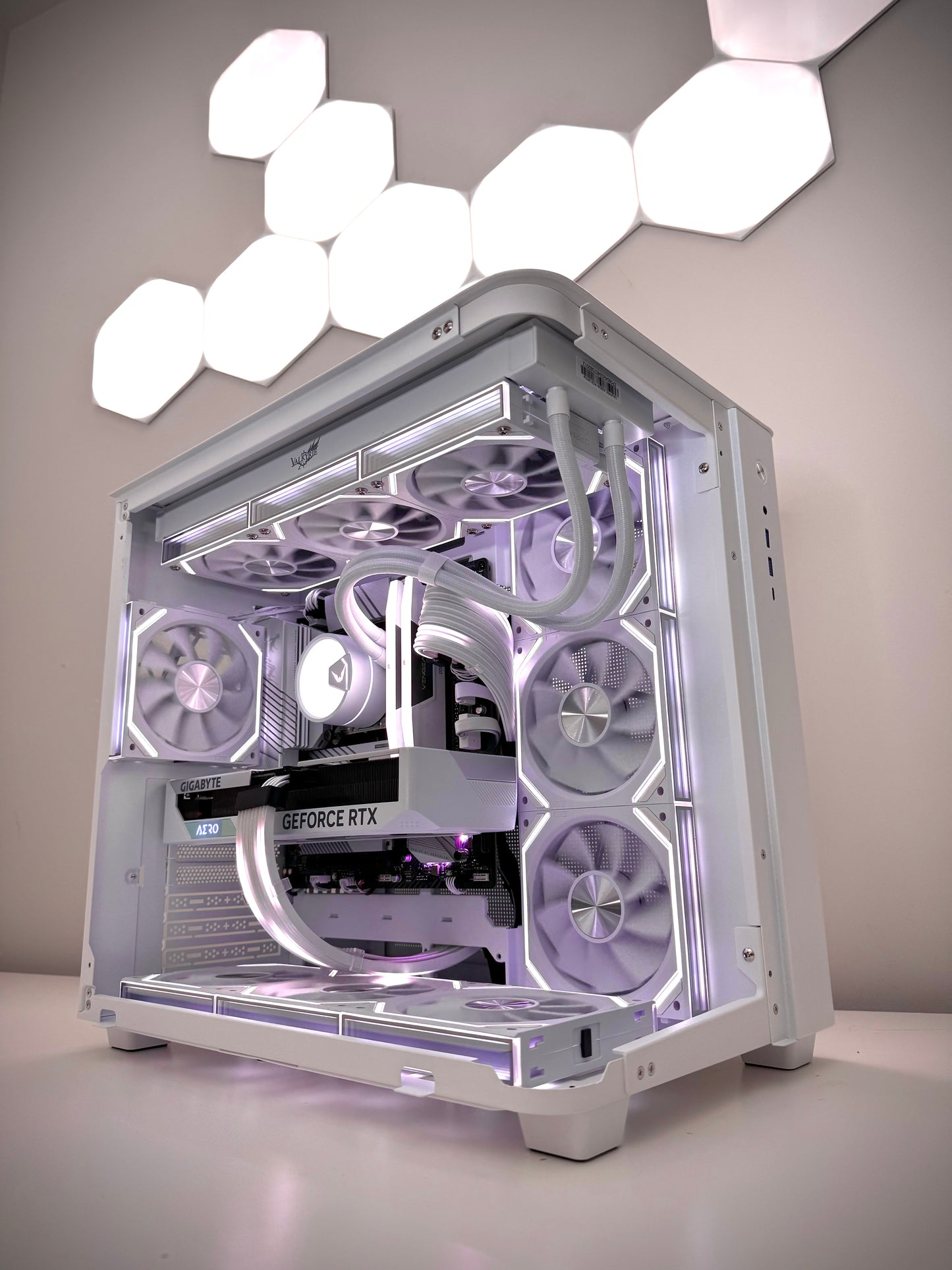 DreamFyer Lv5 (RTX 5070/ RTX 5070ti)