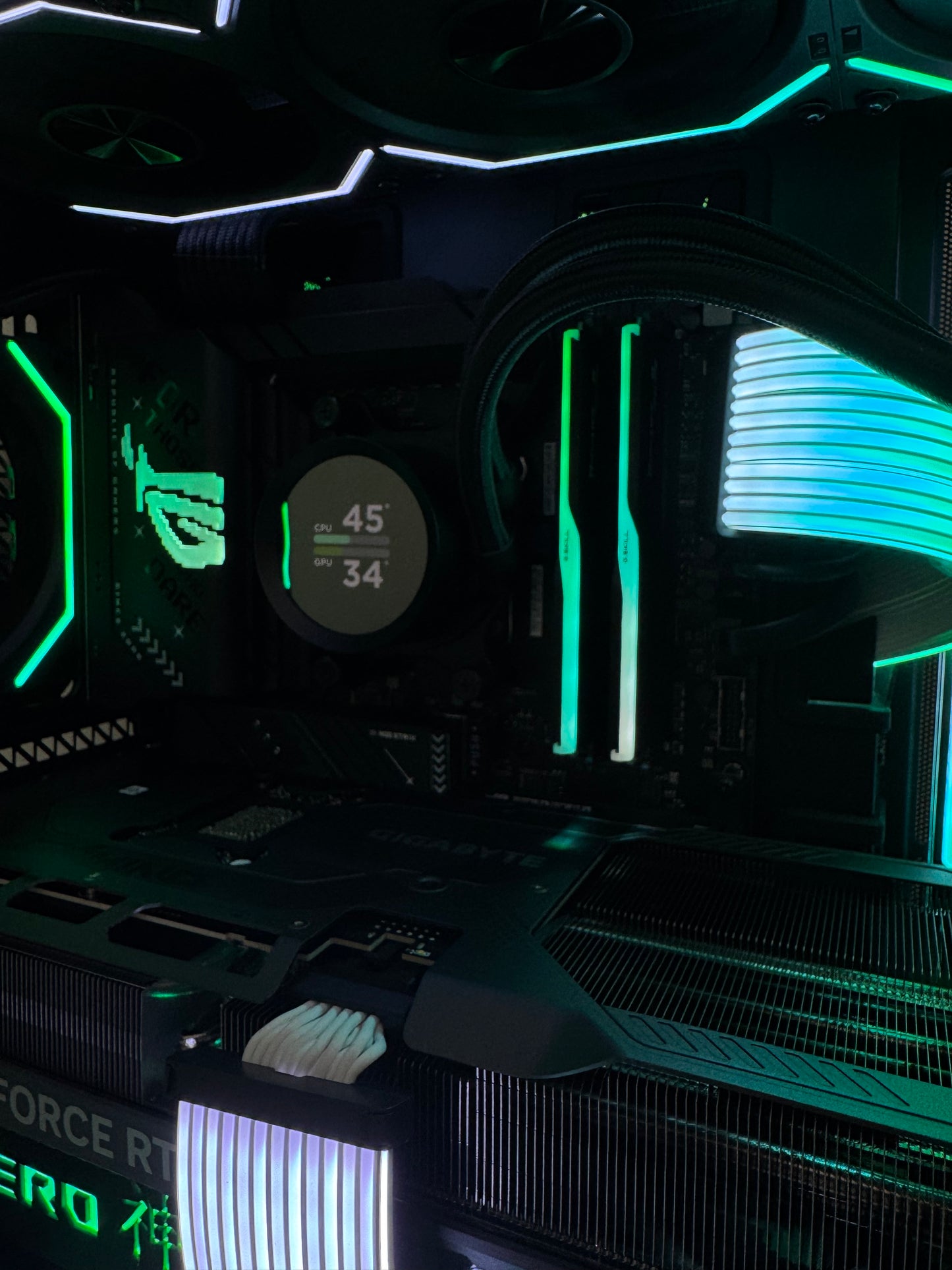 Hulkatron (Ryzen 7 9800x3D/ Rtx 5080)