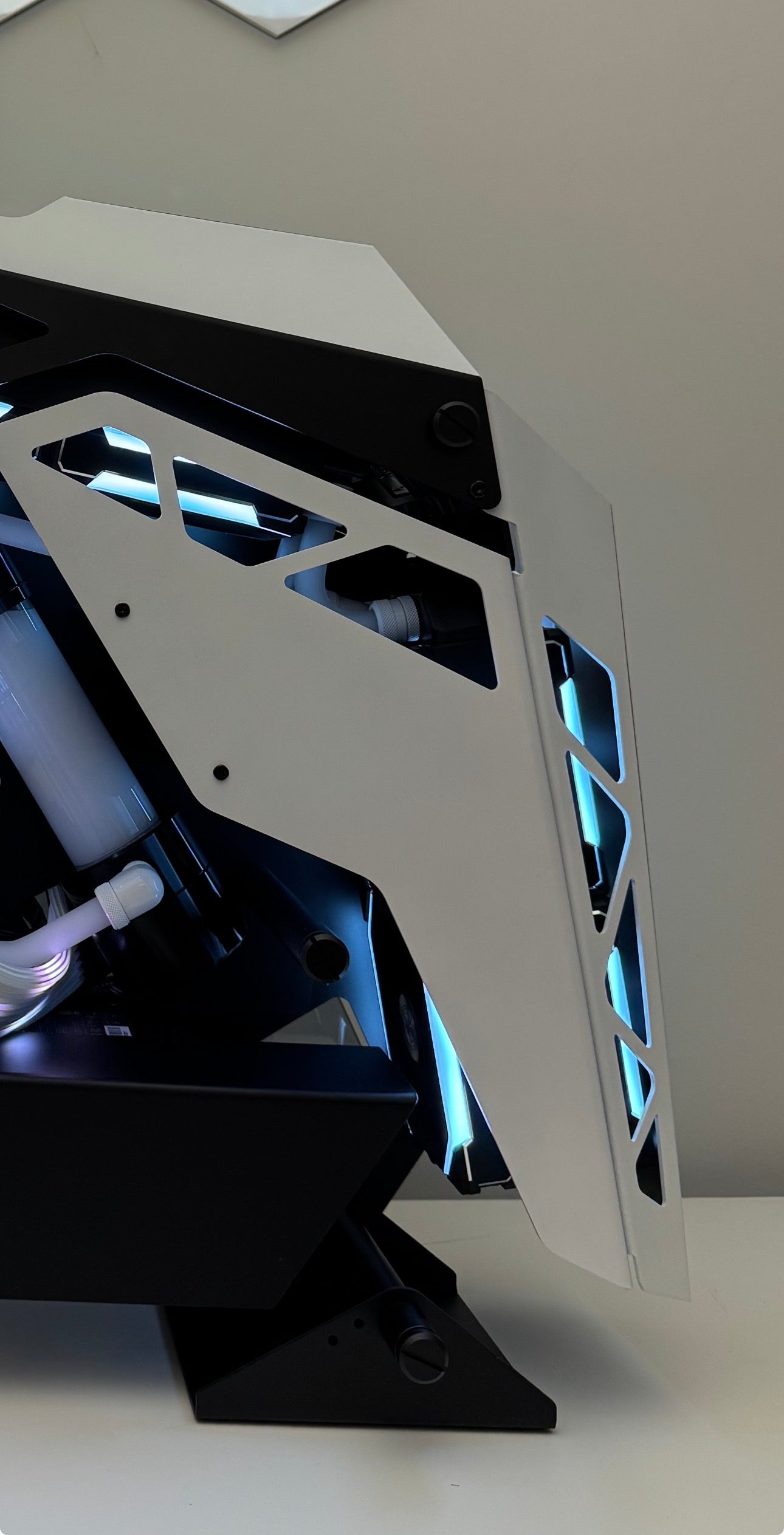 Megatronus (RTX 5090)